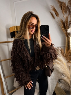 Sweter z frędzlami w kolorze czekoladowym